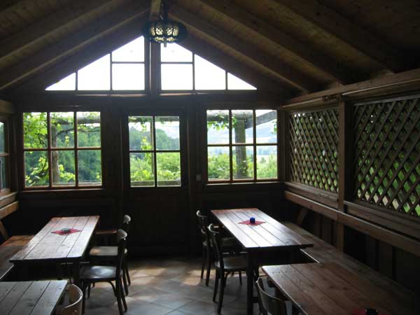 Pavillion_Gastraum